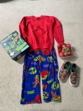 Boys TMNT Pj Set  Bath Quirter and Bath Bombs,Van's Shoes and Slime Science NEW